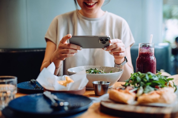 Россиянам запретят размещать рекламу товаров и услуг в Instagram. Как это перевернет жизнь малого бизнеса? Россиянам запретят размещать рекламу товаров и услуг в Instagram. Как это перевернет жизнь малого бизнеса?