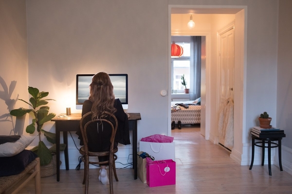 Россиянам запретят размещать рекламу товаров и услуг в Instagram. Как это перевернет жизнь малого бизнеса? Россиянам запретят размещать рекламу товаров и услуг в Instagram. Как это перевернет жизнь малого бизнеса?