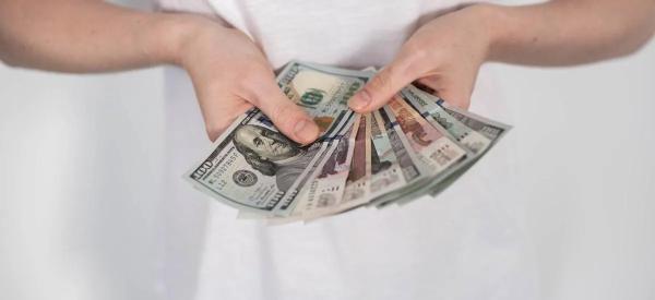 К концу года курс доллара будет сильно выше 115 рублей, предупредил эксперт