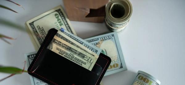 Рубль ждет неприятное завершение года: прогноз курса доллара, евро и юаня Рубль ждет неприятное завершение года: прогноз курса доллара, евро и юаня