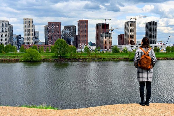 «Людям подрезали крылья» Россияне отдают последние деньги ради квартир и тонут в долгах. Что заставляет их идти на этот риск?