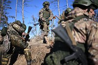 Российским военнослужащим повысят выплаты