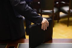 Топ-менеджер Сбера рассказал о роли банков в восстановлении экономических связей РФ и США Топ-менеджер Сбера рассказал о роли банков в восстановлении экономических связей РФ и США