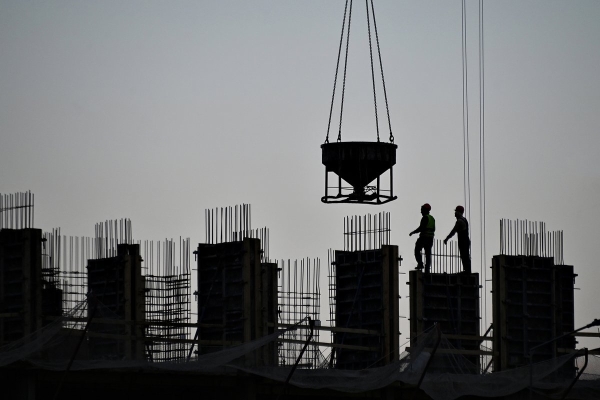 Волна банкротств рискует накрыть строительный рынок России. Кто будет строить доступное жилье для россиян?