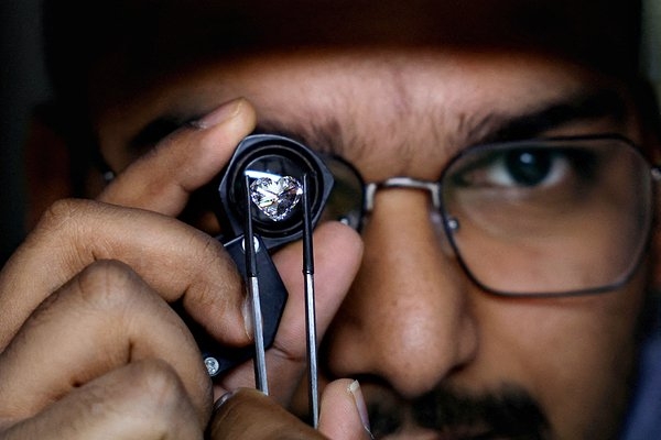 Всего одно решение Трампа стало приговором для мировой алмазной промышленности. Сотни тысяч человек потеряют работу