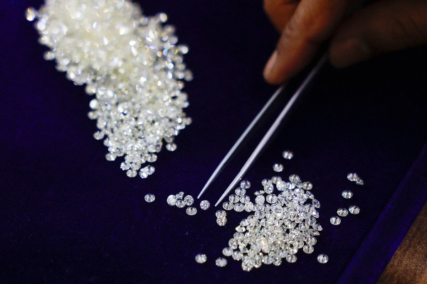 Всего одно решение Трампа стало приговором для мировой алмазной промышленности. Сотни тысяч человек потеряют работу