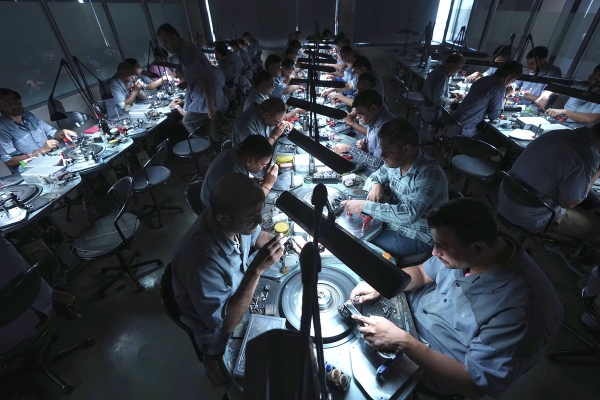 Всего одно решение Трампа стало приговором для мировой алмазной промышленности. Сотни тысяч человек потеряют работу