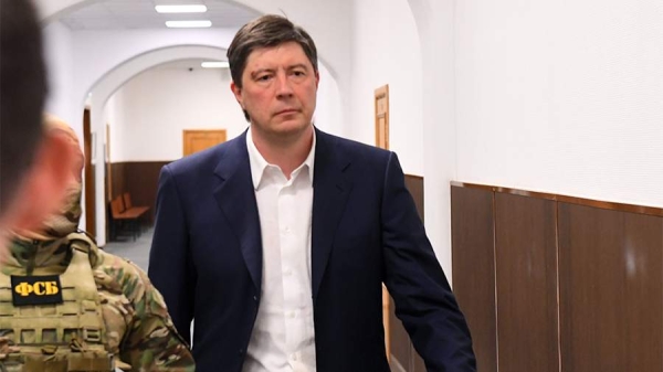 
                    Бывший владелец банка «Югра» Хотин втянул в преступную схему около 700 компаний

        