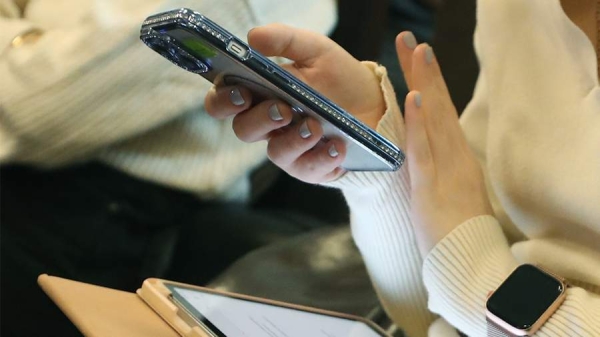 
                    Юрист предупредил о последствиях при переводе денег самому себе

        