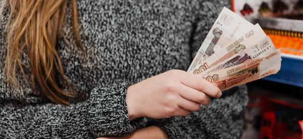 Россиянам блокируют карты: эксперт рассказала, как обезопасить вывод криптовалюты