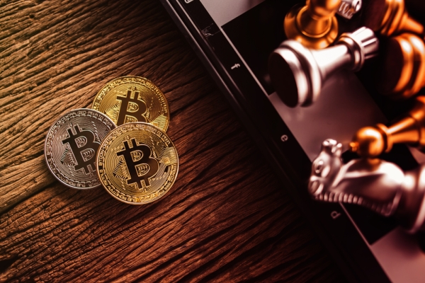 Биткоин падает ниже 108 тысяч долларов после крупной распродажи «китов»