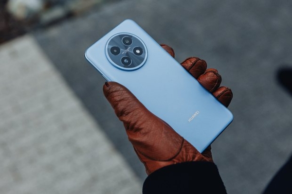 Смартфон HUAWEI nova 14i работает два дня без подзарядки. Как это получилось?