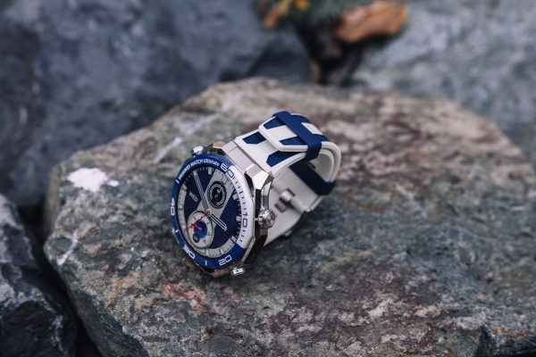 В России появились часы с eSIM. Как они помогут в путешествиях и на работе?