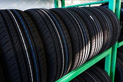 В России захотели сделать шины для автомобилей дороже
