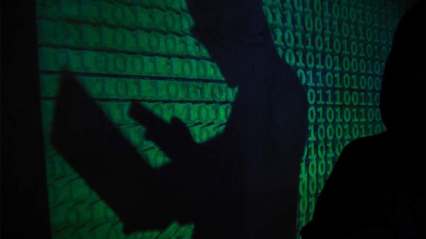 
                    Для хищения денег Долиной мошенники использовали 10 счетов разных банков

        