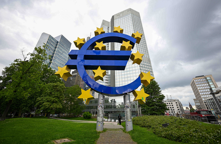 ЕЦБ не поддержал план ЕС по выделению Украине кредита на 140 млрд евро ЕЦБ не поддержал план ЕС по выделению Украине кредита на 140 млрд евро