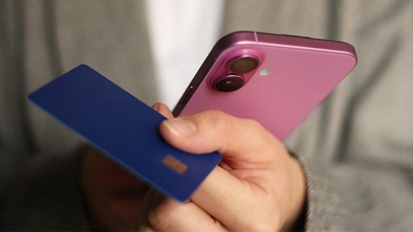 
                    Экономист рассказал о способах перевода денег без блокировки

        