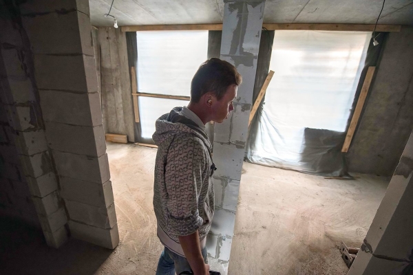 «Мы заплатили временем и комфортом» Россияне стали чаще переезжать в новостройки без отделки. Как они в них живут? «Мы заплатили временем и комфортом» Россияне стали чаще переезжать в новостройки без отделки. Как они в них живут?