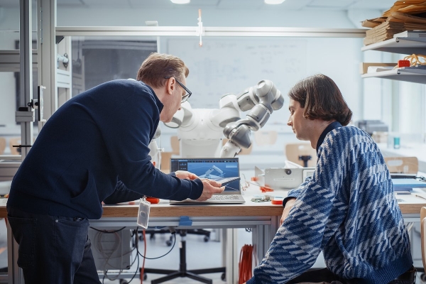 Инвестиции в будущее. Как бизнес поддерживает образование?