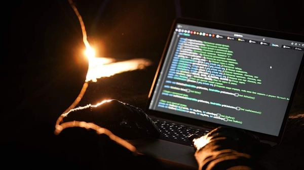 
                    В МВД РФ рассказали россиянам о способе защиты от NFC-мошенников

        