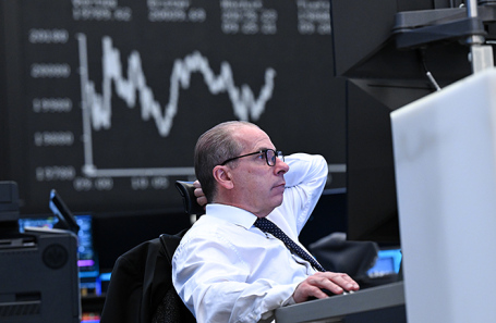 Мосбиржа завершила торги снижением на фоне укрепления доллара. Обзор финансового рынка от 26 февраля Мосбиржа завершила торги снижением на фоне укрепления доллара. Обзор финансового рынка от 26 февраля