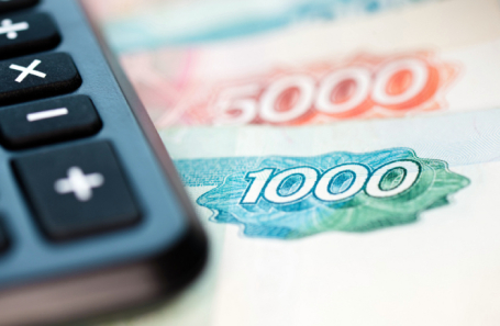 Дефицит российского бюджета в январе предварительно составил 1,7 трлн рублей