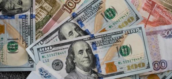 Доллар взлетел до 83: что будет с рублем до конца марта?