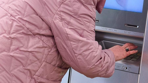 
                    В России запустят сеть &laquo;белых банкоматов&raquo;. Что нужно знать

        