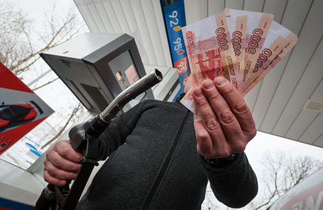 Рост цен на бензин на бирже замедлился