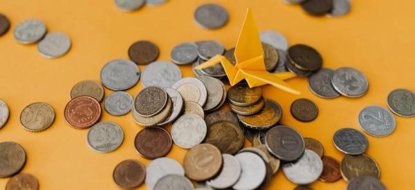 Рубль готовится к просадке 82 за доллар: эксперт назвала диапазон доллара на март 2026