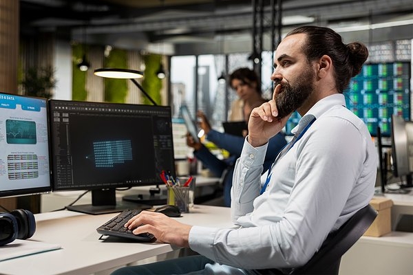 &laquo;Цифровые сотрудники&raquo; выходят на работу. Сбер представил GigaChat Enterprise