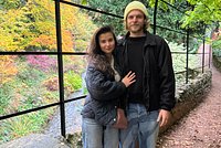 &laquo;Стремимся вернуть себе радость&raquo; Россияне стали чаще покупать цветы. Почему цветочные магазины при этом закрываются по всей стране?