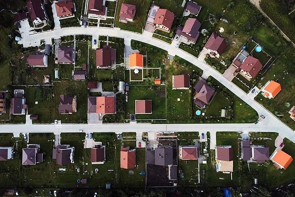 Загородные схемы. Бум ИЖС под Иркутском привел к проблемам с землей, сетями и качеством жилья. Что с этим делать?