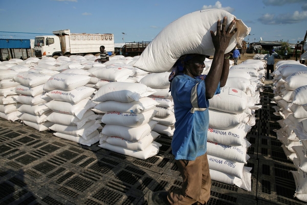 Миру предсказали ужасающий продовольственный кризис из-за конфликта США и Ирана. Избежит ли человечество глобального голода? Миру предсказали ужасающий продовольственный кризис из-за конфликта США и Ирана. Избежит ли человечество глобального голода?