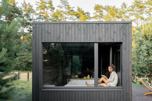 Россияне полюбили строить дачи из морских контейнеров. Почему модное жилье оказалось опасно для жизни? Россияне полюбили строить дачи из морских контейнеров. Почему модное жилье оказалось опасно для жизни?