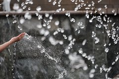Москвичам назвали срок возвращения 30-градусной жары
