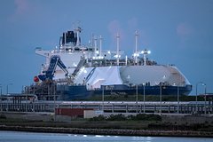 Покупатель российских энергоносителей решил импортировать больше газа из США Покупатель российских энергоносителей решил импортировать больше газа из США