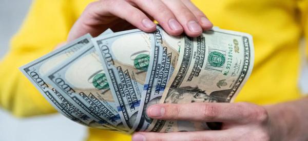 Покупайте валюту прямо сейчас: эксперт предсказал рост доллара и евро в ноябре Покупайте валюту прямо сейчас: эксперт предсказал рост доллара и евро в ноябре