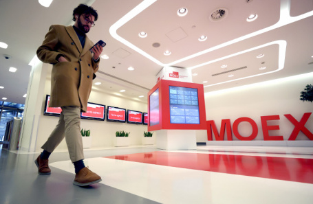 Российский рынок растет на фоне ожиданий геополитических решений Российский рынок растет на фоне ожиданий геополитических решений