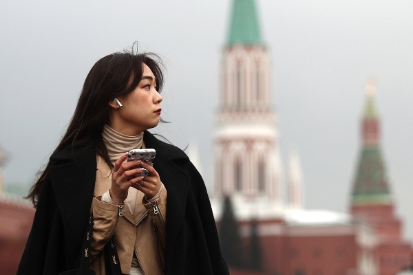 Китайцы начали скупать элитное жилье под Москвой. Правда ли, что при выборе дома они ищут защиту у черной черепахи?