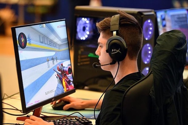 «Превратились в пепел» Любители видеоигр годами вкладывали деньги в виртуальные вещи. Почему их цена обрушилась в один момент?