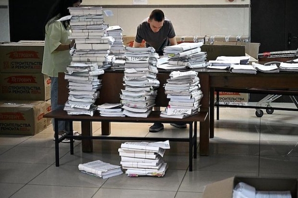 Россию охватил «бабка-террор». Люди покупают квартиры, а потом остаются без жилья и денег. Почему так происходит?